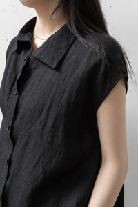 forme d'expression/Reclined Sleeveless Shirt