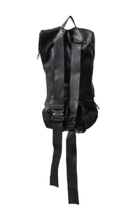 Leon Emanuel Blanck/DISTORTION PREGNANT LADY BACKPACK