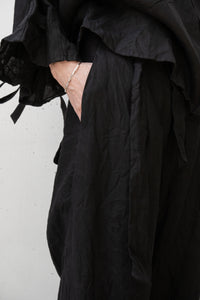 Aleksandr Manamis/BUTTON LEG LOOSE PANT (Femme)