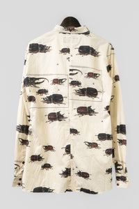 Aleksandr Manamis/PANEL DETAIL BEETLE SHIRT (Homme)