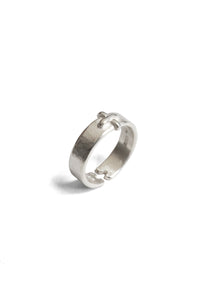 m.a+/AG058 AG silver stitched cross ring