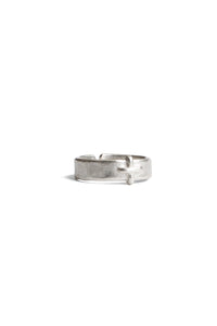 m.a+/AG058 AG silver stitched cross ring